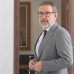 Un café público con.... Francisco Jiménez