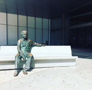 einstein-a-solasred